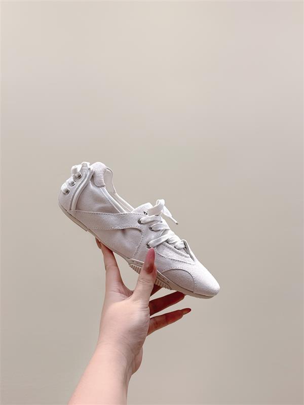 2025112716569893 310